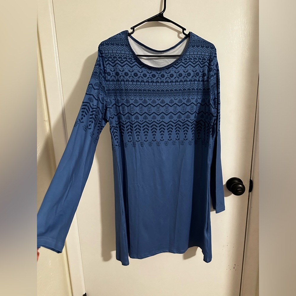 NWOT- blue long sleeve dress